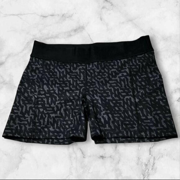 lululemon athletica Pants - Lululemon Size 6 What the Sport Shorts